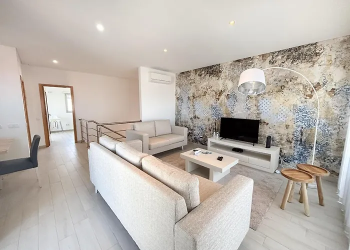 Apartment Serene View - By Sch