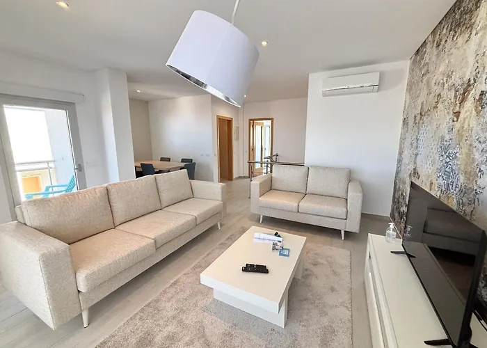 Apartment Serene View - By Sch *