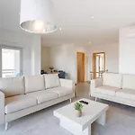 Appartamento Serene View - By Sch *